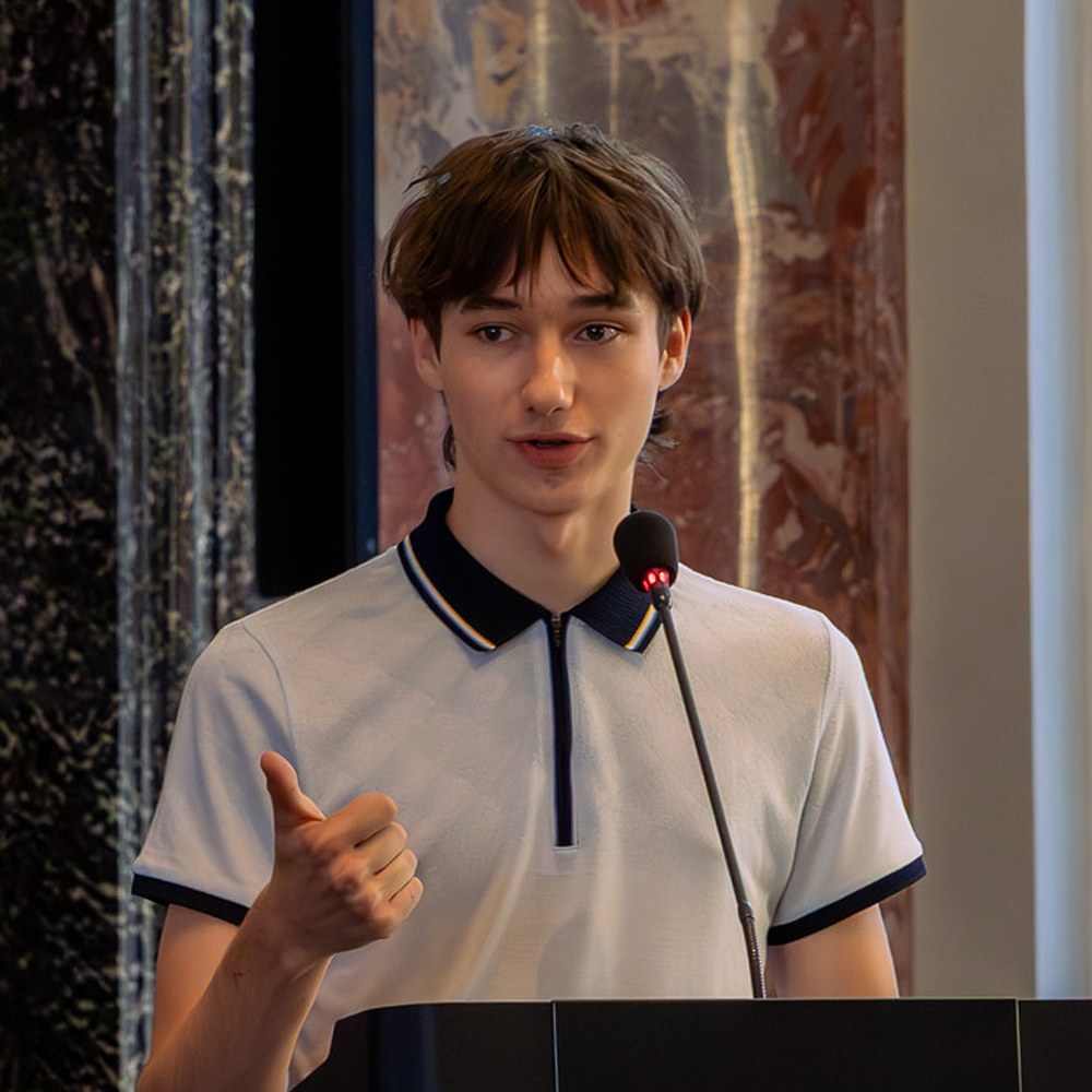 Porträtfoto von Sandro Exenberger